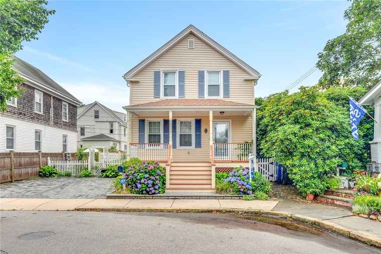 Photo of 1 Slocum St Newport, RI 02840