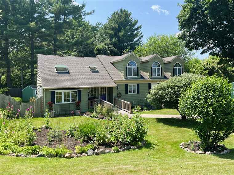 Photo of 29 Stony Acre Dr Cranston, RI 02920