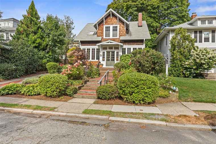 Photo of 114 Lorimer Ave Providence, RI 02906