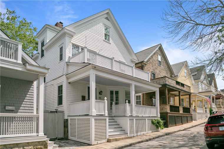 Photo of 60 Prospect Hill St Newport, RI 02840