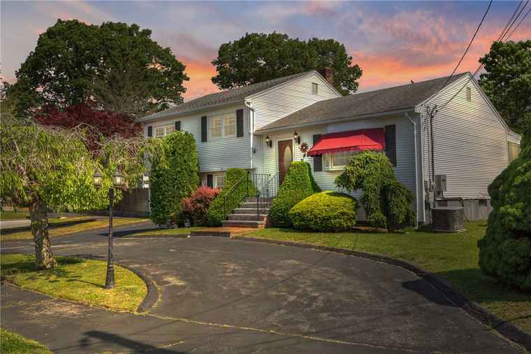 Photo of 35 Benjamin Ave Cranston, RI 02920