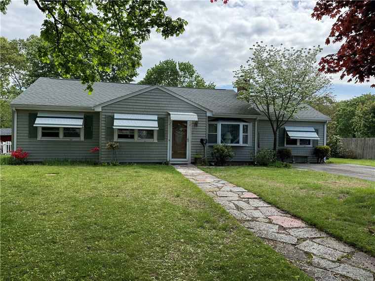 Photo of 6 Sherwood Ave Warwick, RI 02888