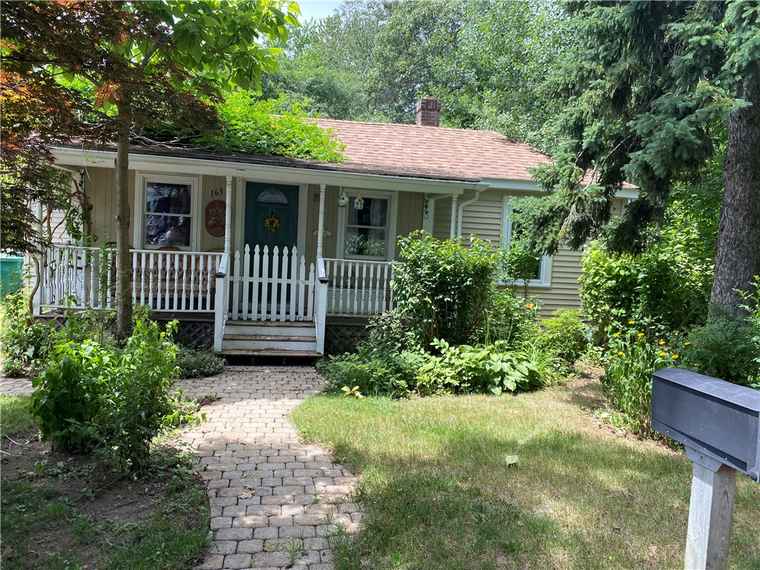 Photo of 163 Reynolds Ave Warwick, RI 02889