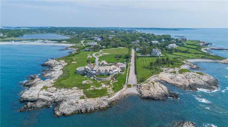 Photo of 57 Ledge Rd #2 Newport, RI 02840