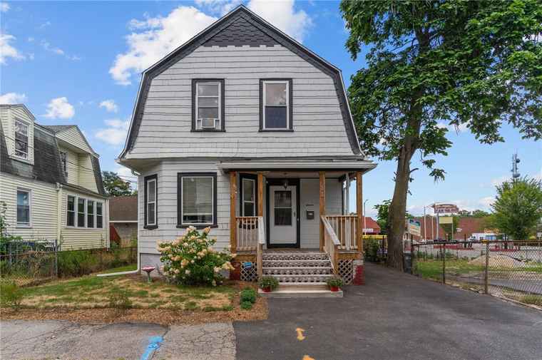 Photo of 11 Hempstead St Providence, RI 02907