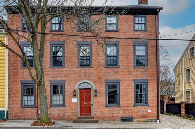 PROVIDENCE BRICK DRIVE　BDI-1 HH\"極\" TOWN HALL® Driveway Pavers | Unilock Boston