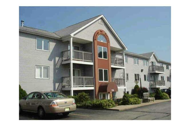 728 beverage hill ave 13 pawtucket ri 02861 mls 1115701 redfin pizza works of pawtucket