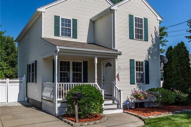 28 Summer St Pawtucket Ri 02860 Zillow