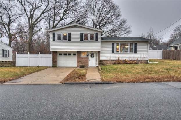 24 Gleason St Cranston Ri 02910 Mls 1212637 Redfin 24 Gleason St Cranston Ri 02910