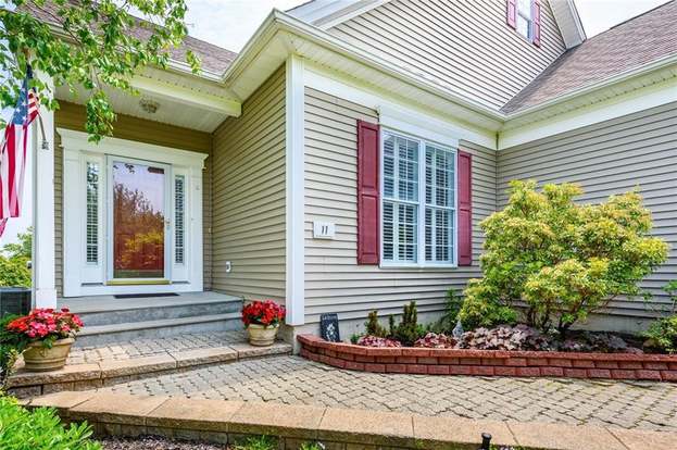 11 Starboard Ter Narragansett Ri 02882 Mls 1225971 Redfin