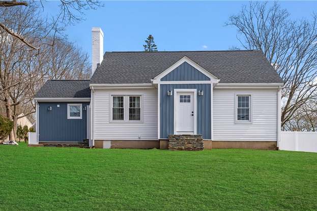 260 Valley Rd, Middletown, RI 02842 | MLS# 1356141 | Redfin