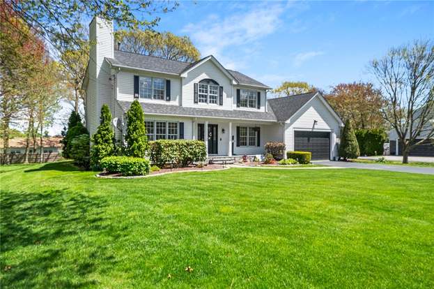 8 Castleton Dr, Cranston, RI 02921 | MLS# 1358333 | Redfin