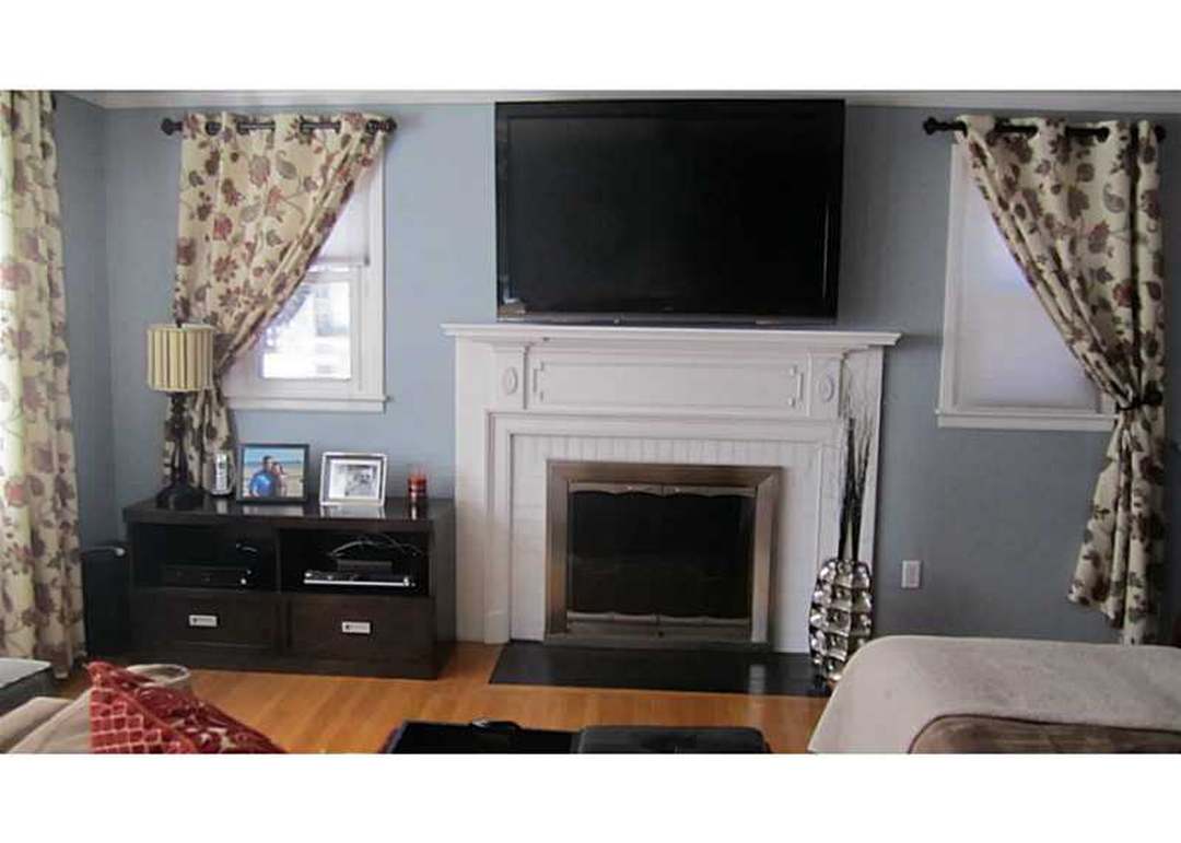 52 Ferncrest Dr, Cumberland, RI 02864