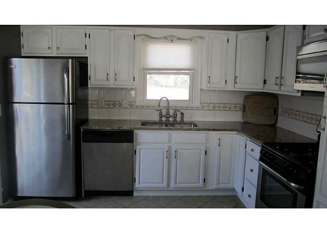 52 Ferncrest Dr, Cumberland, RI 02864