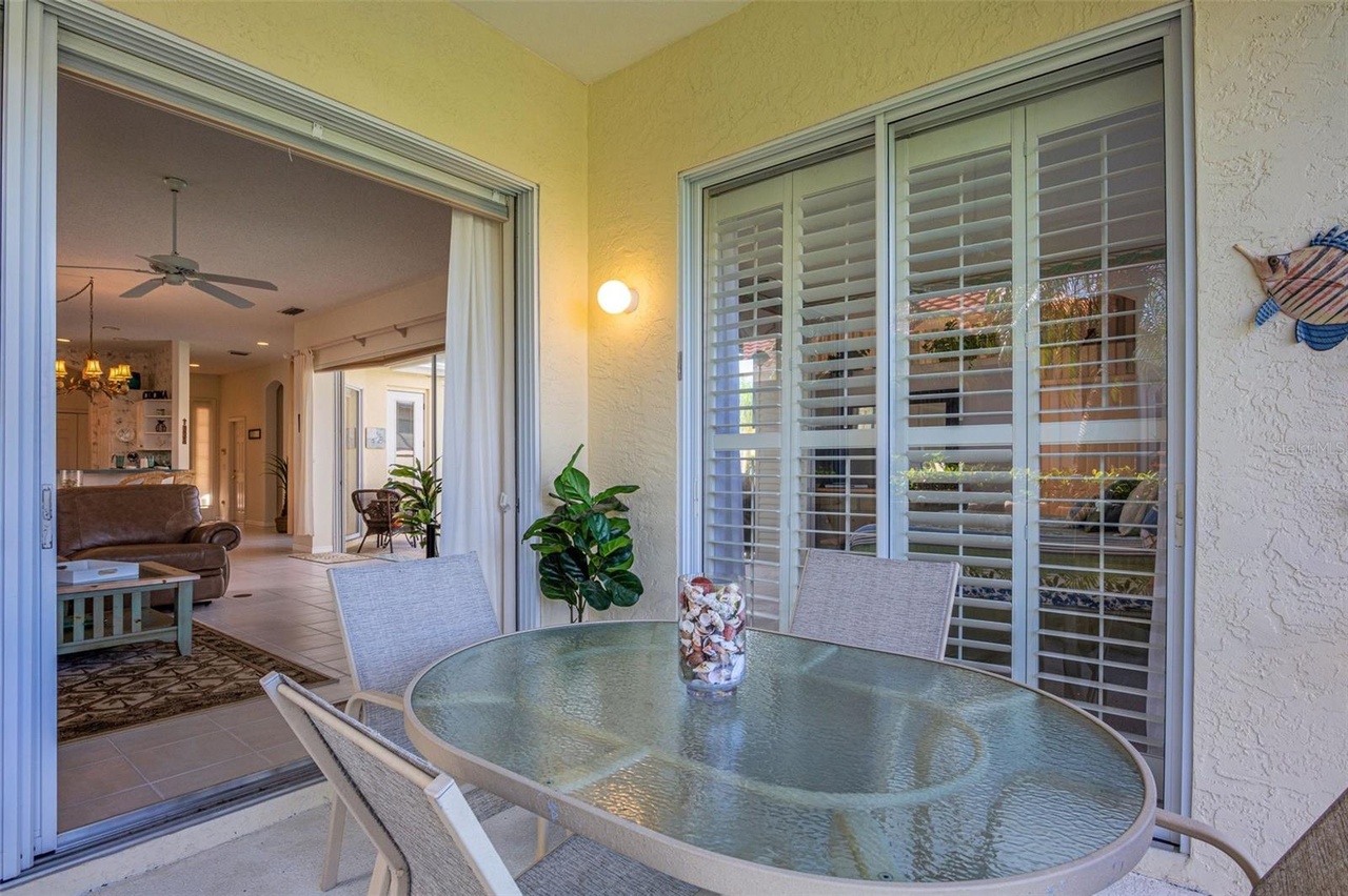 5001 Hanging Moss Ln, SARASOTA, FL 34238 | MLS# A4590013 | Redfin