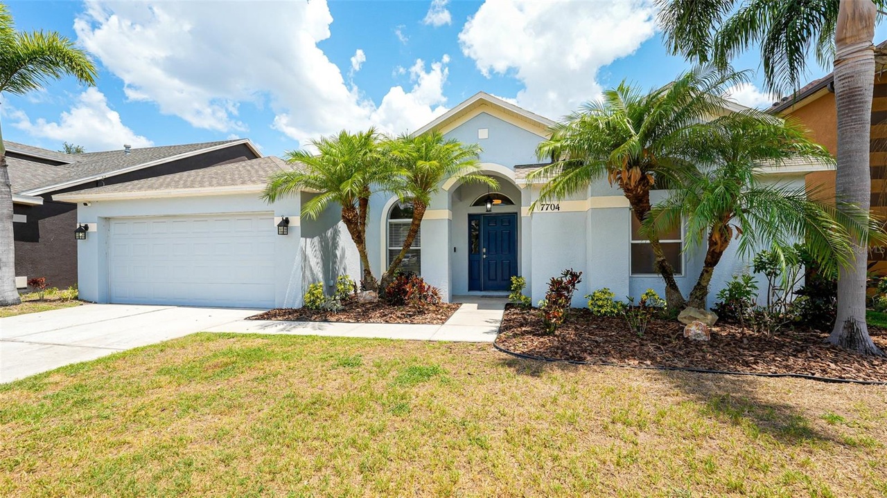 7704 Nottinghill Sky Dr, APOLLO BEACH, FL 33572 | MLS# A4612024 | Redfin