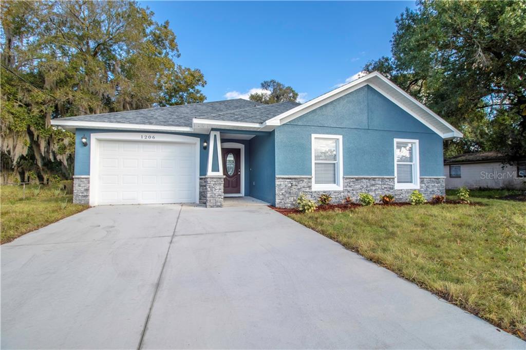 1206 E Renfro St, PLANT CITY, FL 33563 MLS T3213078