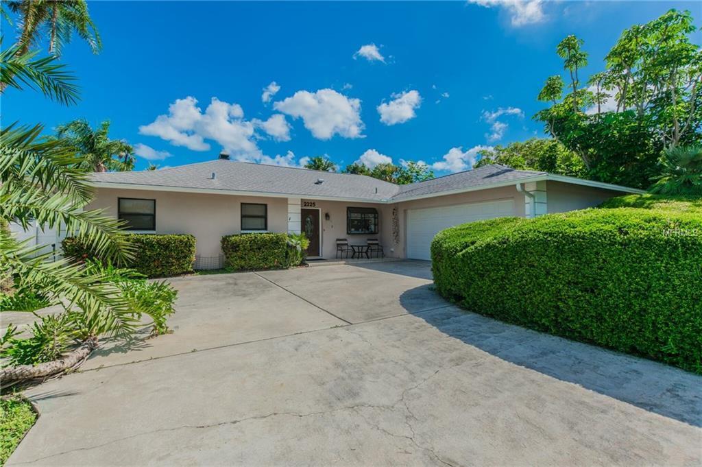 2325 14th Ave SW, LARGO, FL 33770 | MLS# T3109343 | Redfin