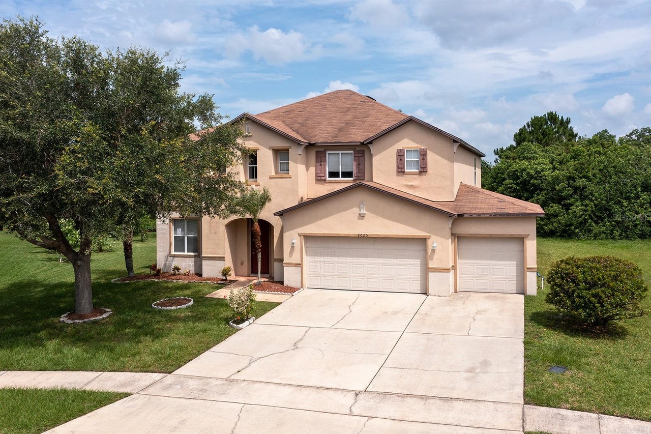 2025 Bearing Ln, KISSIMMEE, FL 34744 | MLS# O6116351 | Redfin