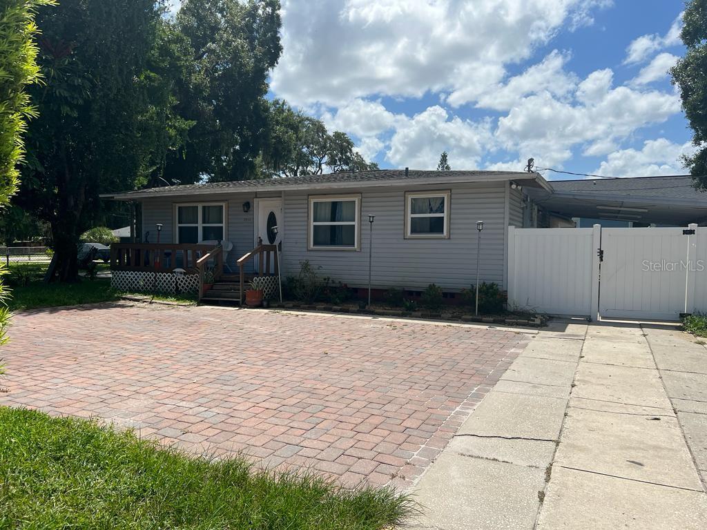 2418 7th Ave E, BRADENTON, FL 34208 MLS A4584518 Redfin