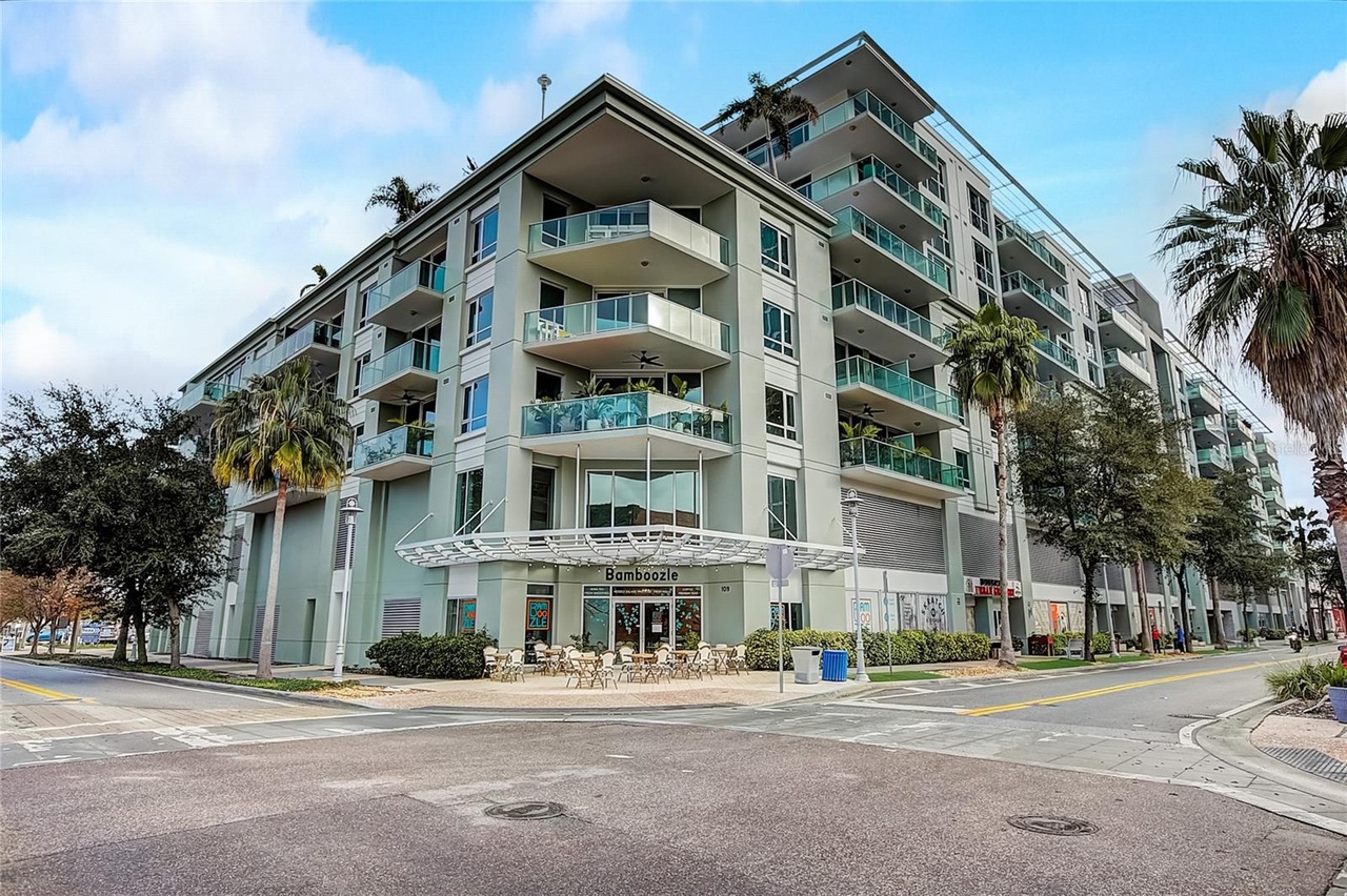 912 Channelside Drive