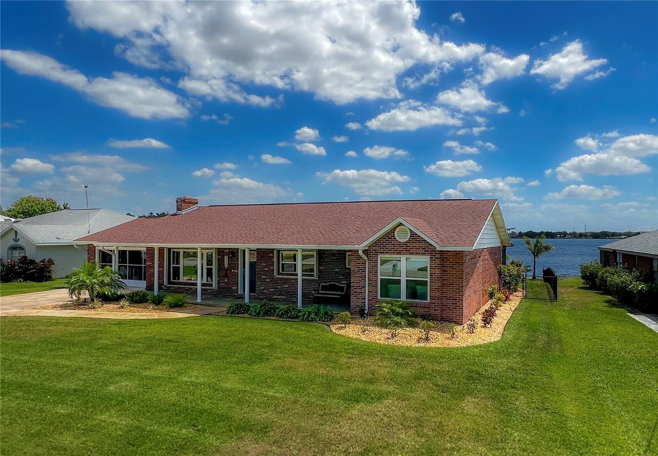 217 W Lake Damon Dr, AVON PARK, FL 33825