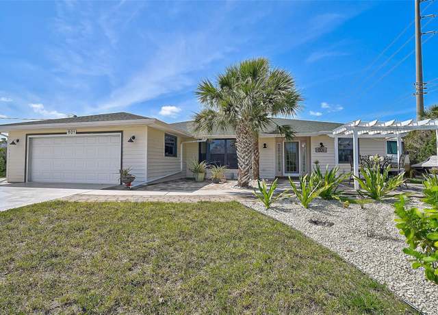 Property at 801 E 5th St, Englewood, FL 34223, 3 beds, 2 baths