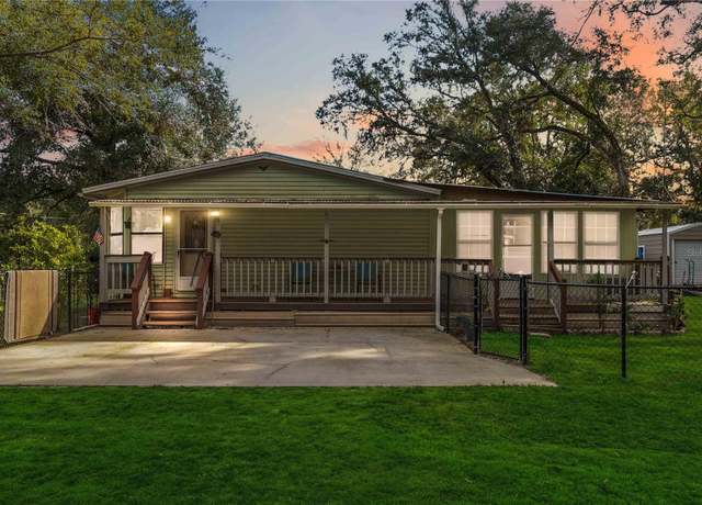 Property at 2825 NE 146th Ter, Silver Springs, FL 34488, 3 beds, 2 baths