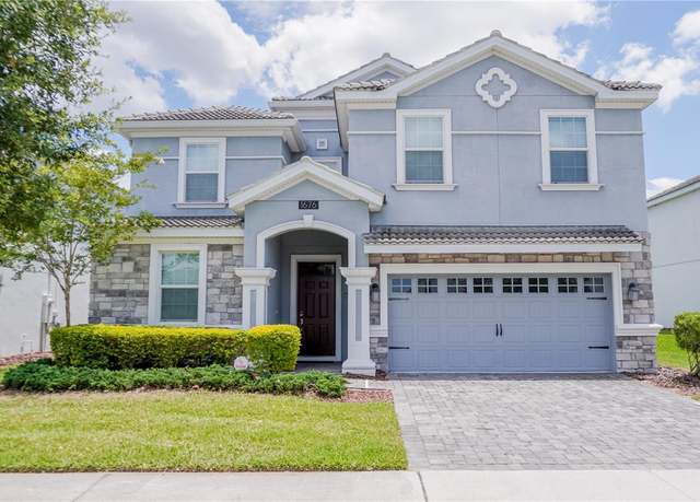 Property at 1676 Moon Valley Dr, Davenport, FL 33896, 8 beds, 5 baths