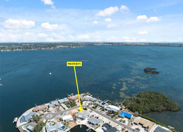 Property at 9920 Spoonbill Rd E, Bradenton, FL 34209, 4 beds, 2 baths