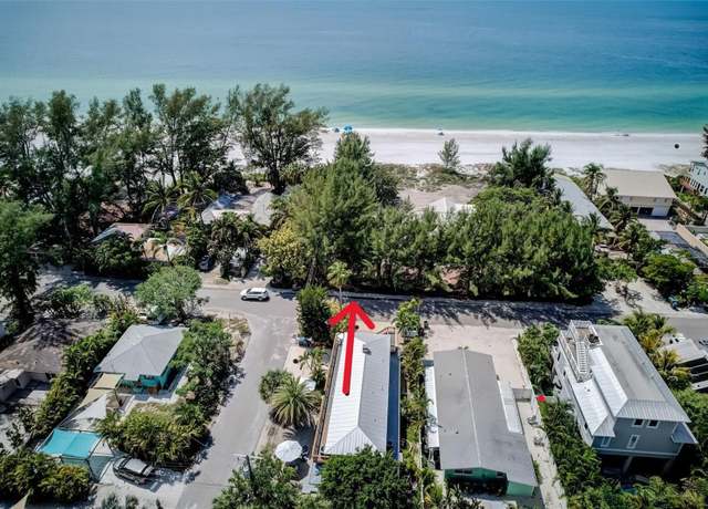 Property at 104 29th St #3, Holmes Beach, FL 34217, 2 beds, 1.5 baths