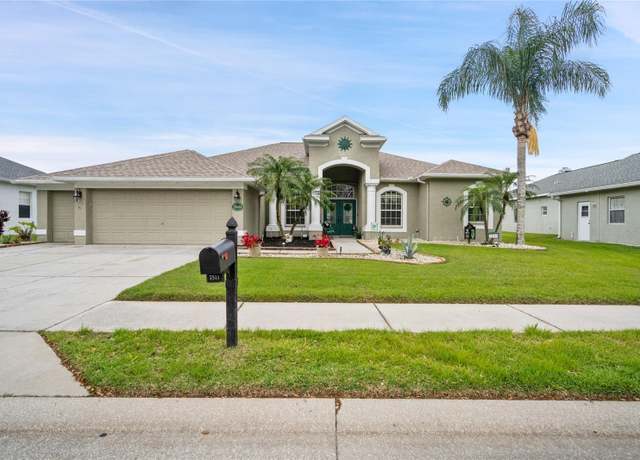 Property at 7511 Melogold Cir, Land O Lakes, FL 34637, 4 beds, 3 baths