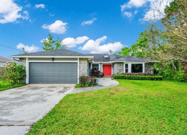 Property at 275 W 3rd St, Chuluota, FL 32766, 3 beds, 2 baths