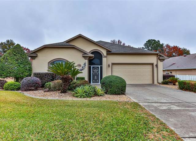 Property at 706 Lake Diamond Ave, Ocala, FL 34472, 3 beds, 3 baths