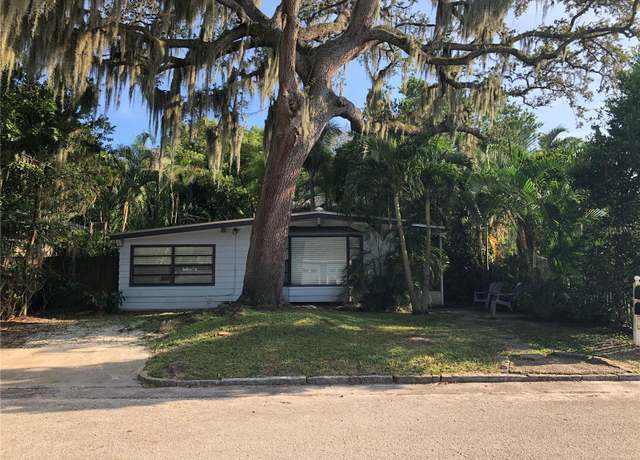 Property at 122 19 Ave N, St Petersburg, FL 33704, 5 beds, 3 baths