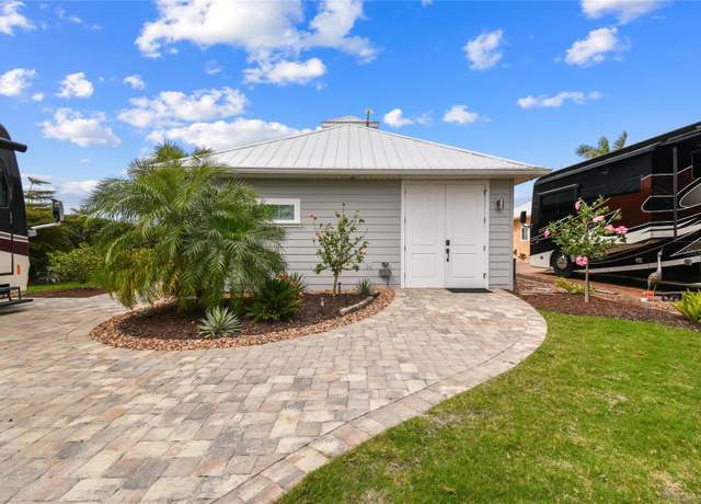 Property at 8234 SW Sand Crane Cir, Arcadia, FL 34269, 1 bed, 1 bath
