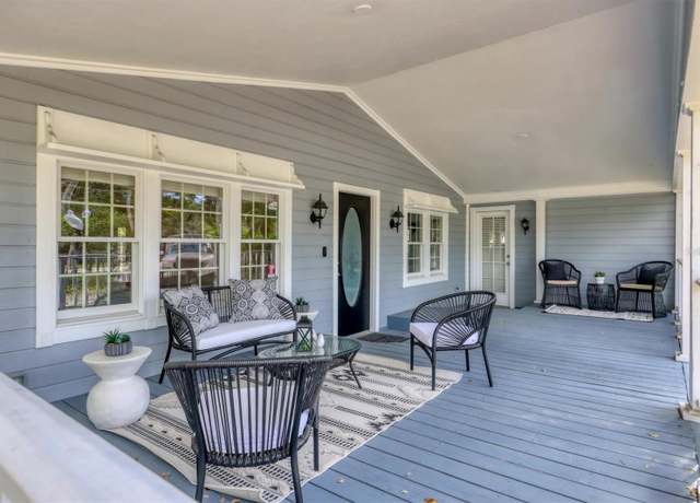Property at 1231 S Orange Ave, Sarasota, FL 34239, 4 beds, 3 baths