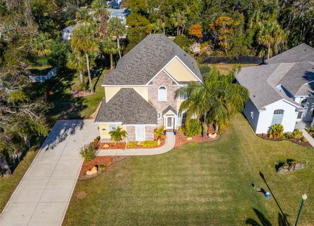 Property at 7 River Oaks Way, Palm Coast, FL 32137, 3 beds, 2.5 baths