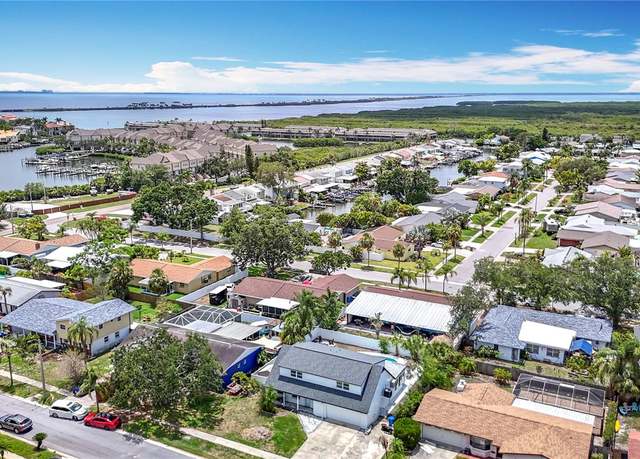 Property at 4710 Travertine Dr, Tampa, FL 33615, 4 beds, 2.5 baths