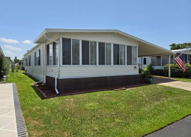 Property at 4250 Cedarwood St, Winter Haven, FL 33880, 2 beds, 2 baths