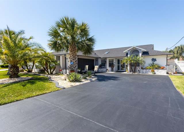 Property at 40 Cortes Ct, Palm Coast, FL 32137, 3 beds, 2 baths