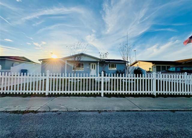 Property at 1415 Weyford Ln, Holiday, FL 34691, 3 beds, 2 baths