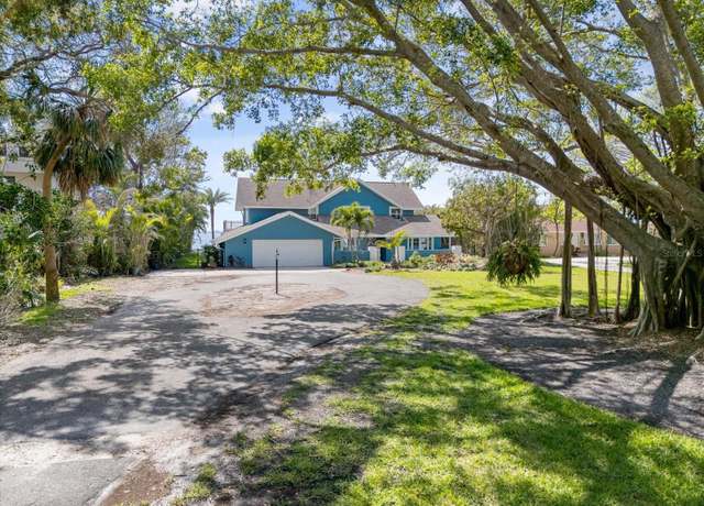 Property at 7330 Westmoreland Dr, Sarasota, FL 34243, 5 beds, 5 baths