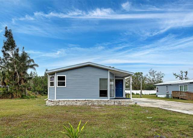 Property at 215 Portia St N, Nokomis, FL 34275, 2 beds, 2 baths