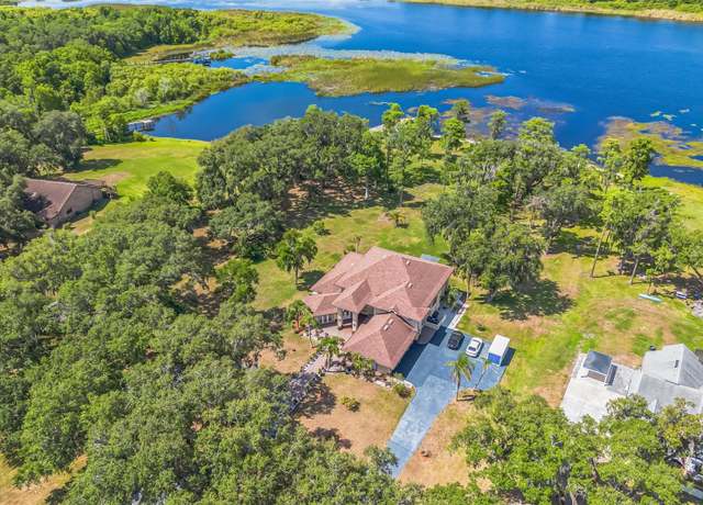 Property at 2910 Frontier Dr, Kissimmee, FL 34744, 4 beds, 4.5 baths