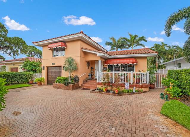 Property at 243 Snell Isle Blvd NE, St Petersburg, FL 33704, 3 beds, 2 baths