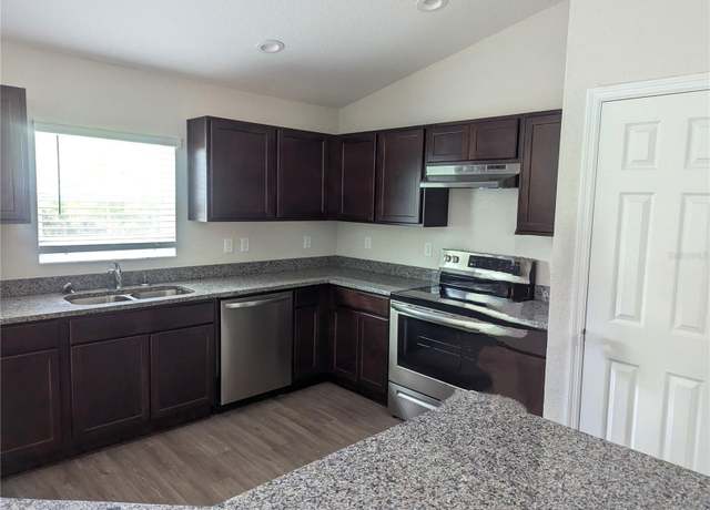 Property at 2792 SW 161st Loop, Ocala, FL 34473, 4 beds, 2 baths