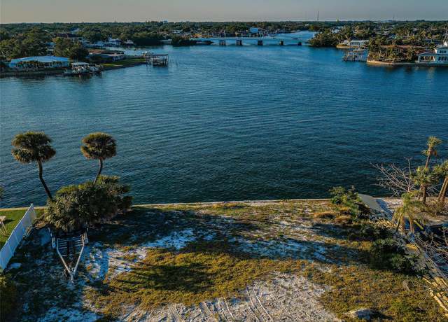 Property at 901 Eden Isle Dr NE, St Petersburg, FL 33704
