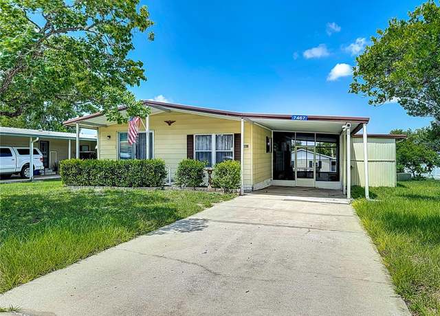 Property at 7467 Eastern Cir Dr, Brooksville, FL 34613, 2 beds, 2 baths