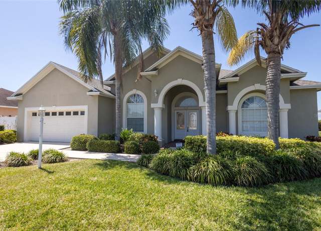Property at 212 Terranova Blvd, Winter Haven, FL 33884, 4 beds, 3 baths